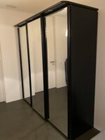Hochwertiger Schwebetürenschrank 267x220x70 cm abzuholen
