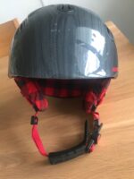 Kinderskihelm zu verschenken